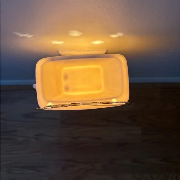 Scentsy nightmare before Christmas mini wall plug in warmer - Picture 6 of 6